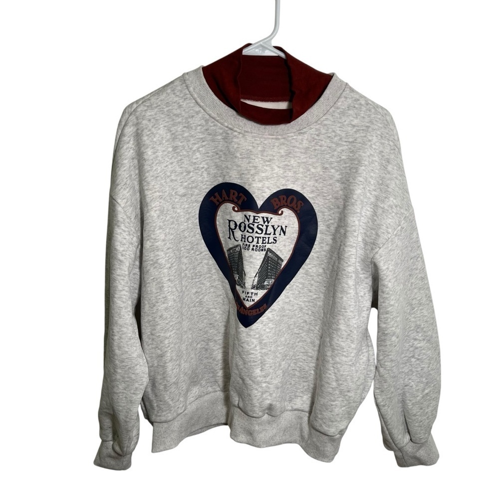 Women's Mock Neck Sweatshirt Hart Bros New Rosslyn Hotels Light Gray Burgundy